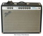 Fender Vibrolux Silverface 1976 Cover